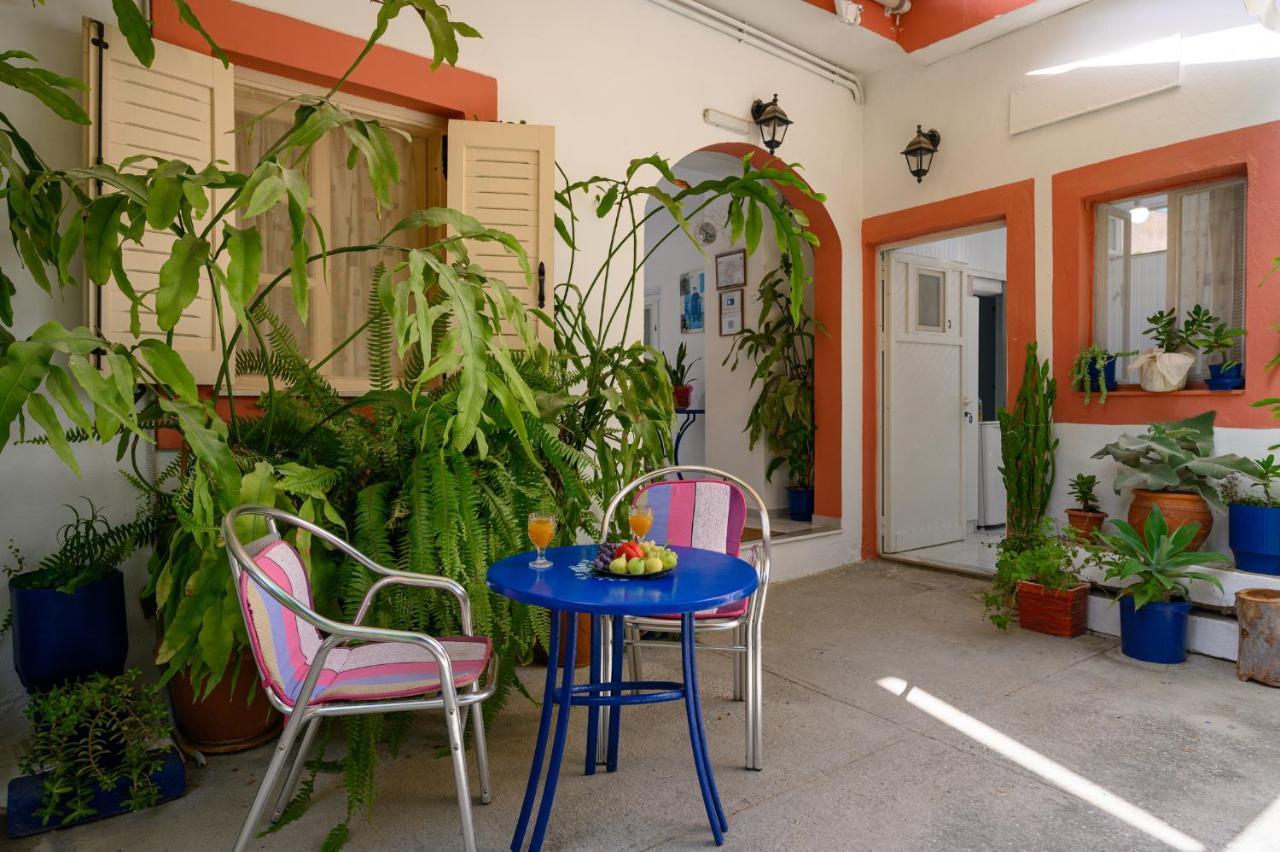 Sofia Rooms Pitsidia Exterior foto