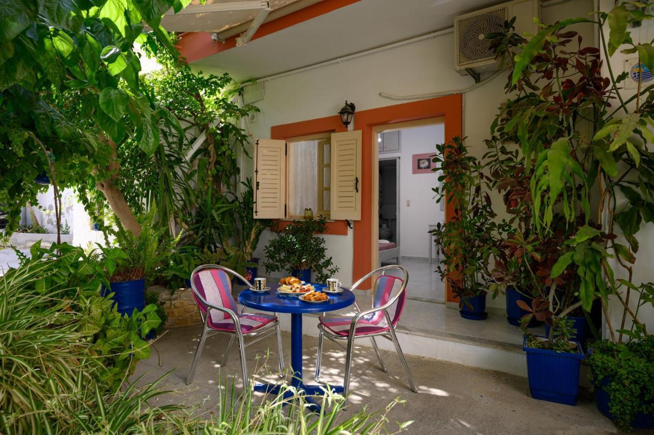 Sofia Rooms Pitsidia Exterior foto